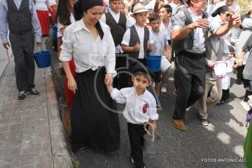 La X edición de la Traída Infantil del Agua, un éxito (Foto Antonio Alí)